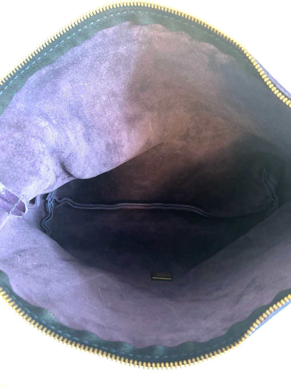 RARE! Sold out color! Portland Leather Large Slouchy in plum - Picture 9 of 10